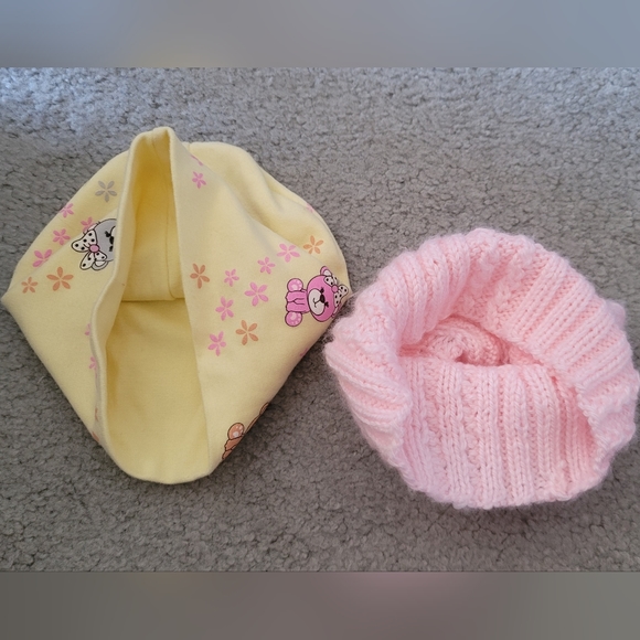 Toddler girls 18-24M Lot of 2 Hats Knit Beanie w/cat ears, Light Yellow stretchy - Picture 2 of 9